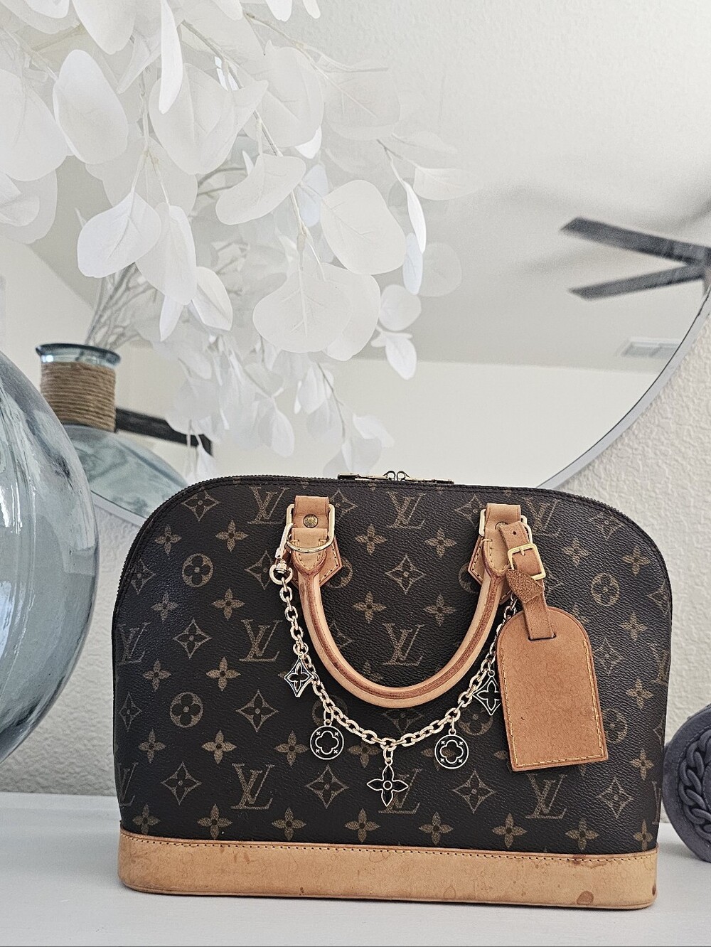 GUC Classic Louis Vuitton Alma PM